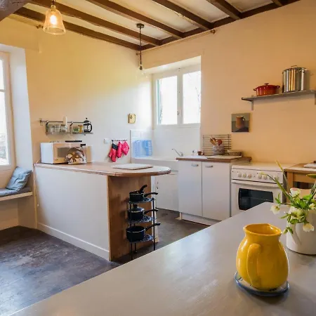 בית נופש Charming Modernised Authentic Farmhouse In De Visa With Pool *