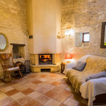 Charming Modernised Authentic Farmhouse In De Visa With Pool בית נופש *