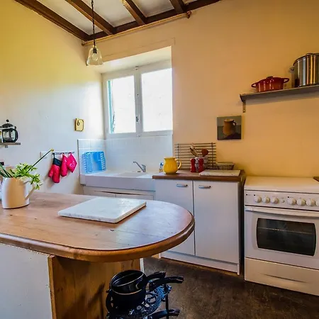 בית נופש Charming Modernised Authentic Farmhouse In De Visa With Pool